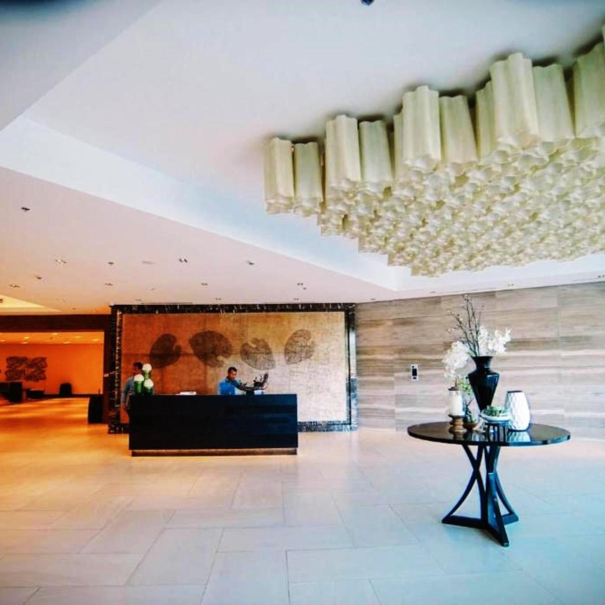 Mactan Newtown 8 Boulevard Deluxe Punta Engaño المظهر الخارجي الصورة